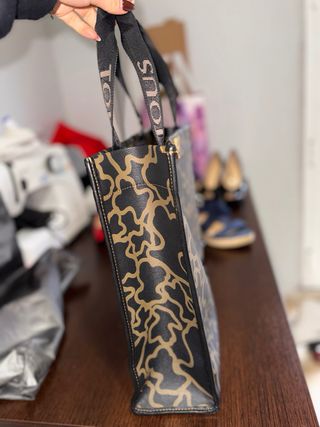 Bolso Tous Negro y Dorado