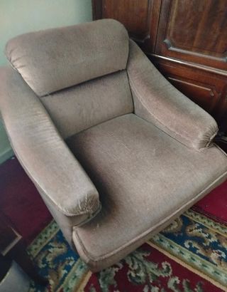 Sillón individual cómodo terciopelo marrón