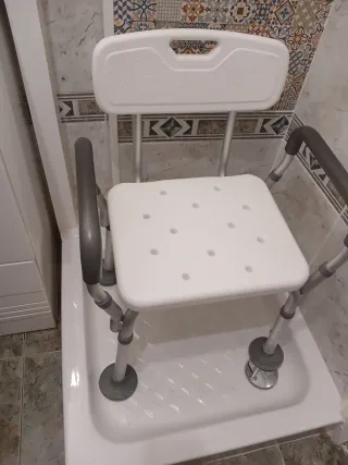 Silla para duchar personas mayores