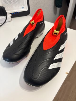 Botas de fútbol Adidas Predator Negras/Rojas