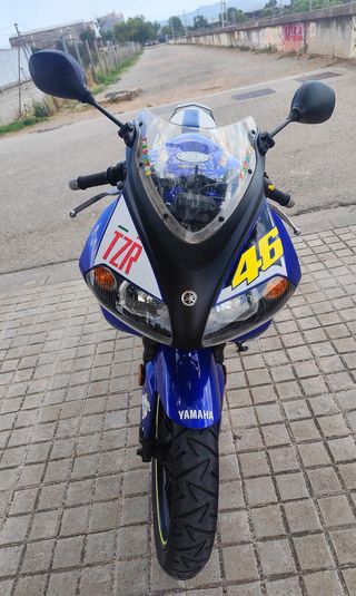 URGE!!!! Yamaha TZR 50 Replica Rossi