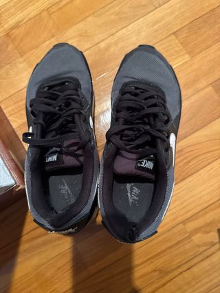 Zapatillas Nike Air Max 1 Rojas y Negras