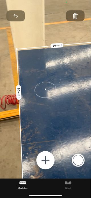 Mesa de trabajo industrial azul