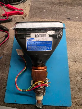 Mini TV CRT Roadstar CTV-5501 a colori