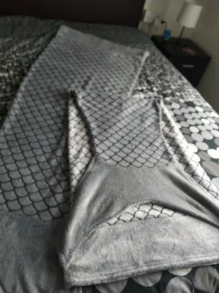 Manta cola de Sirena gris Largo 170 cm