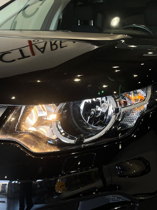 Land Rover Discovery Sport - 2016