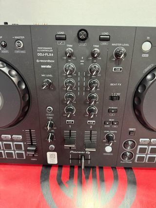 Controladora DJ Pioneer DDJ-FLX4
