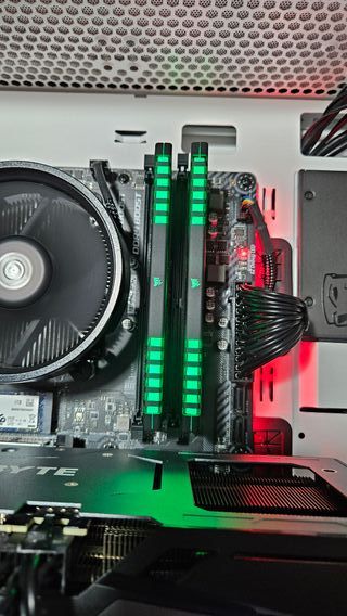 16GB RAM Corsair Vengeance RGB (2x8GB) DDR4 3000MH