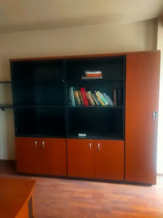 Escritorio con ala y mueble de almacenaje