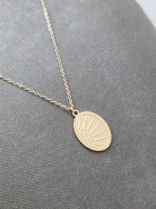 Gargantilla Acero Quirúrgico Baño Oro