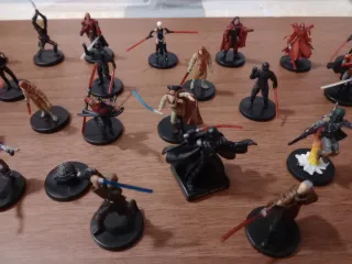 Lote 35 Figuras miniatura Star Wars