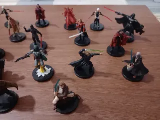 Lote 35 Figuras miniatura Star Wars