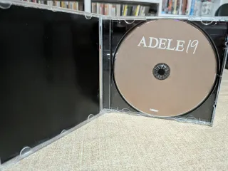 CD Adele 19