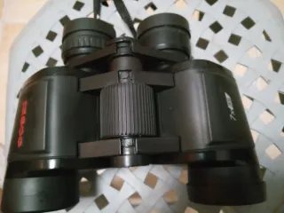 Prismáticos Tasco con funda