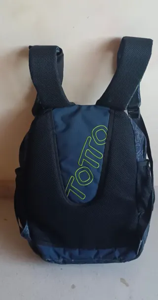 Mochila escolar Totto. Azul Marino-Verde