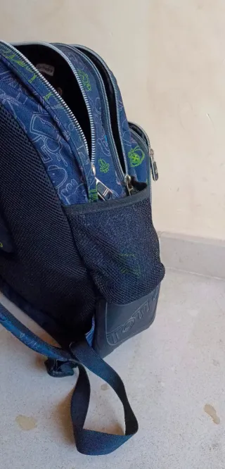 Mochila escolar Totto. Azul Marino-Verde