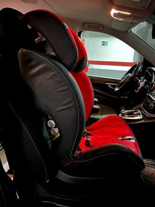 Silla coche bebé roja y negra
