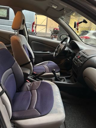 Nissan Almera 2000