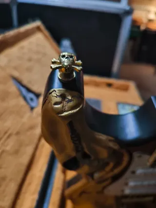 Guitarra Calaveras Luthier  Antonio Otsai