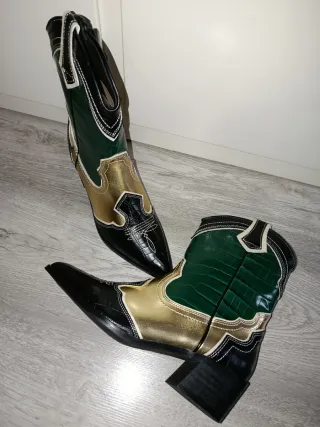 Botines cowboy verdes, negros y dorados talla 37