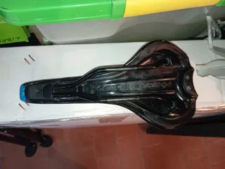 Sillín Prologo Nago Evo Negro/Azul