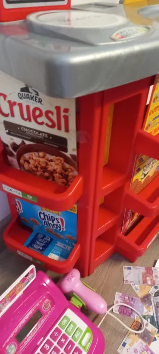 Supermercado Molto con accesorios