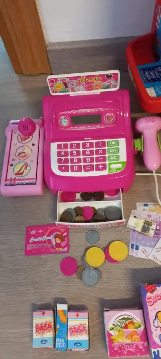 Supermercado Molto con accesorios