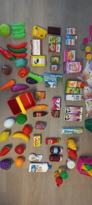 Supermercado Molto con accesorios