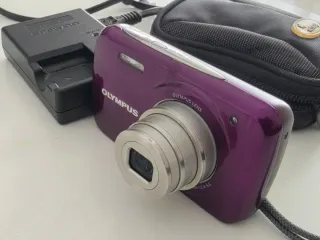 Cámara Olympus VH-210 14MP Zoom 5x + Accesorios