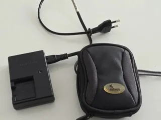 Cámara Olympus VH-210 14MP Zoom 5x + Accesorios