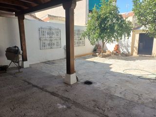 LOCAL COMERCIAL CON PATIO