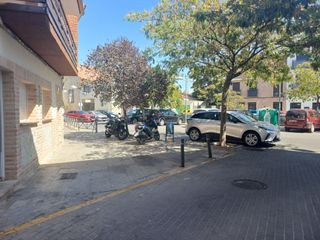 LOCAL COMERCIAL CON PATIO