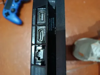 Consola PS4 Slim 500 GB + 7 juegos + mando