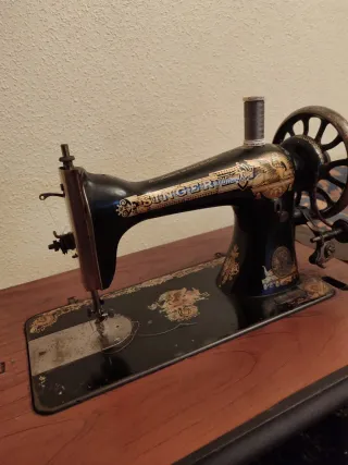 Máquina de coser Singer antigua