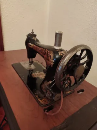 Máquina de coser Singer antigua