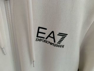 Sudadera EMPORIO ARMANI + Jordan de REGALO