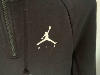 Sudadera EMPORIO ARMANI + Jordan de REGALO