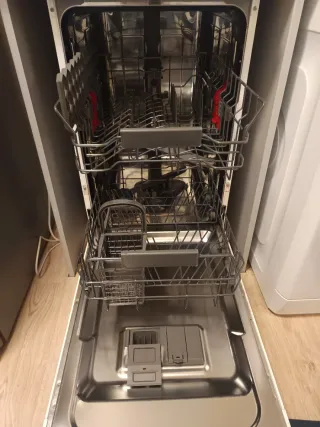 Lavavajillas Whirlpool 4 años