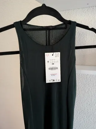 Vestido largo Zara verde con abertura