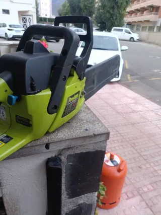 Motosierra poulan 2050