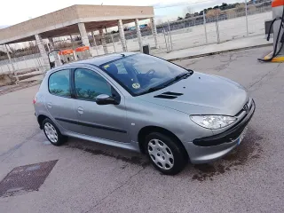 Peugeot 206 2002