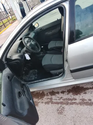 Peugeot 206 2002