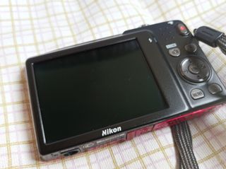 Cámara Nikon Coolpix 3100 Roja