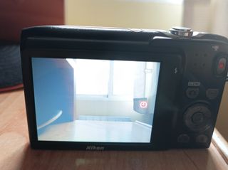 Cámara Nikon Coolpix 3100 Roja