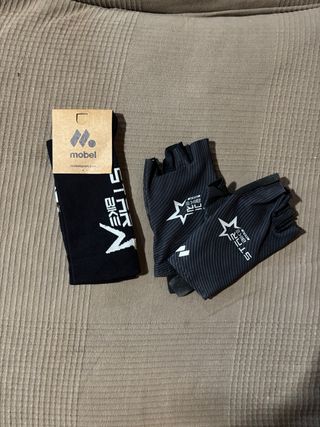 Calcetines y Guantes Ciclismo Mobel