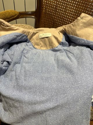 Gabardina Pili Carrera niña beige. Talla 3 años