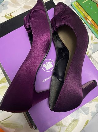 Zapatos de tacón Angel Alarcón fucsia