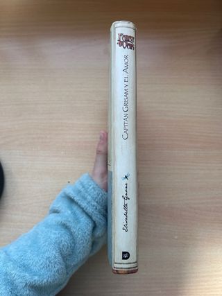 Libro Fairy Oak: Capitán Grisam y el amor