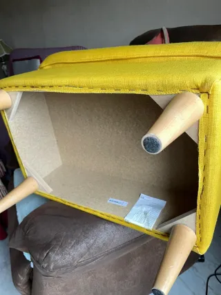 Reposapiés amarillo de tela