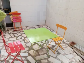 Mesa y sillas de jardín plegables